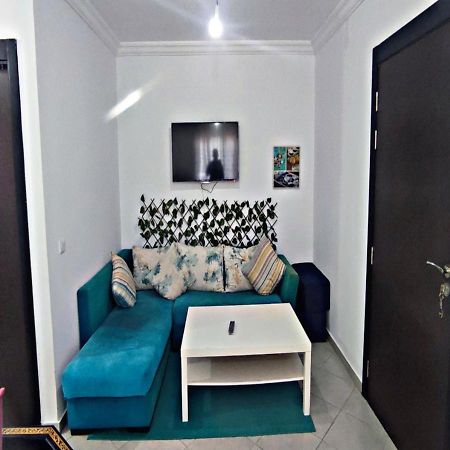 Beachside 2 Bedroom Apartment In Diplomatic Forest Tangier With Free Parking Exterior foto