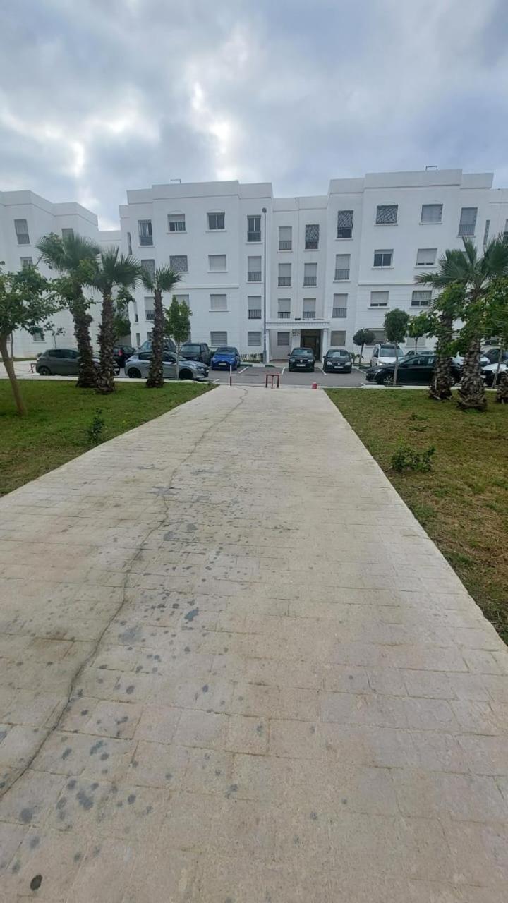 Beachside 2 Bedroom Apartment In Diplomatic Forest Tangier With Free Parking Exterior foto