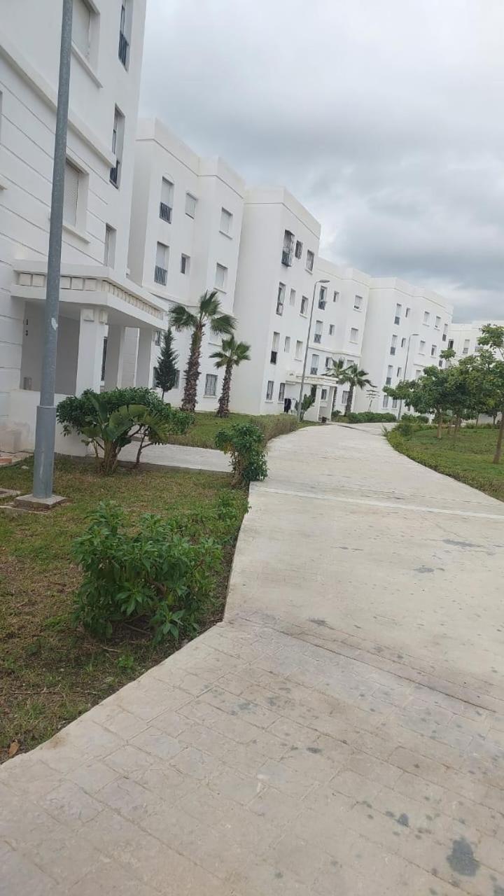 Beachside 2 Bedroom Apartment In Diplomatic Forest Tangier With Free Parking Exterior foto